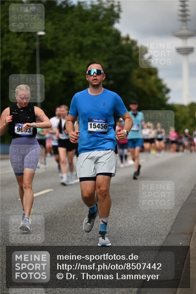 29.06.2025 - hella hamburg halbmarathon Dr. Thomas Lammeyer http://msf.ph/oto/8507442 29.06.2025 10:28:34 Kennedybrücke 1005, 1009, 1304, 1545, 2108, 2766, 3185, 3579, 4122, 4391, 4597, 4646, 4993, 5039, 5055, 5160, 5258, 5260, 5661, 5954, 7013, 7426, 8141, 8149, 8297, 8676, 8717, 8918, 8920, 9603, 9715, 11300, 11415 meine-sportfotos.de