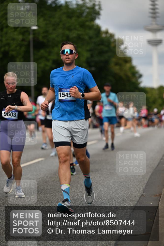29.06.2025 - hella hamburg halbmarathon Dr. Thomas Lammeyer http://msf.ph/oto/8507444 29.06.2025 10:28:34 Kennedybrücke 1005, 1009, 1304, 1545, 2108, 2766, 3185, 3579, 4122, 4391, 4597, 4646, 4993, 5039, 5055, 5160, 5258, 5260, 5661, 5954, 7013, 7426, 8141, 8149, 8297, 8676, 8717, 8918, 8920, 9603, 9715, 11300, 11415 meine-sportfotos.de