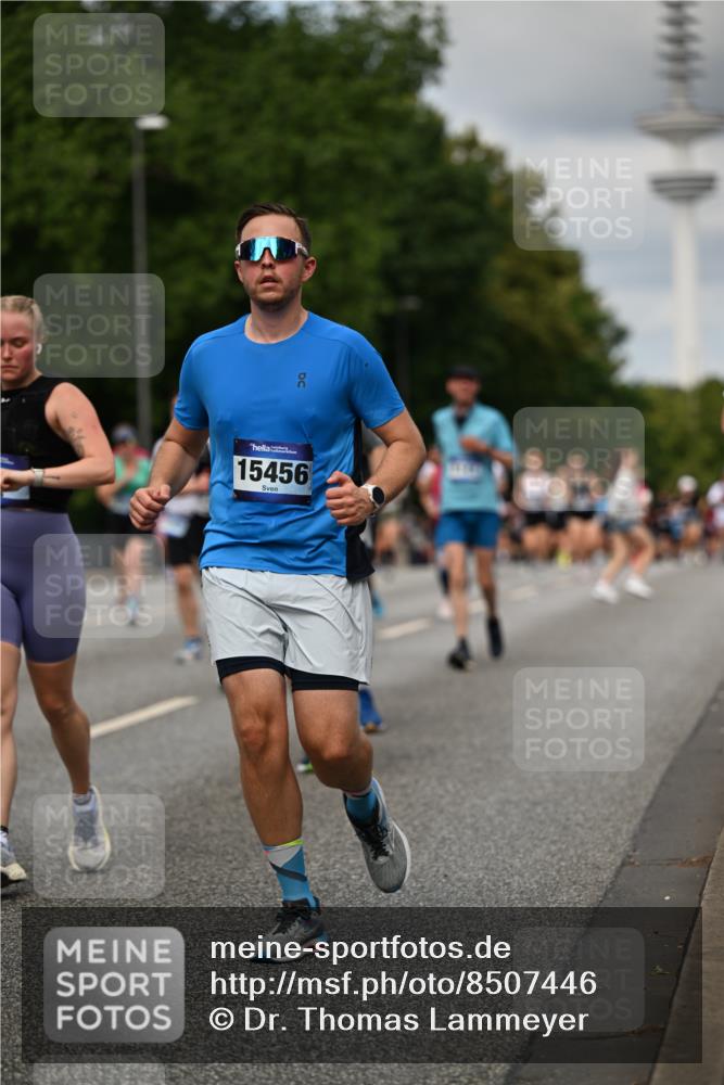 29.06.2025 - hella hamburg halbmarathon Dr. Thomas Lammeyer http://msf.ph/oto/8507446 29.06.2025 10:28:35 Kennedybrücke 1005, 1009, 1304, 1545, 2108, 2766, 3185, 3579, 4122, 4162, 4391, 4597, 4646, 4993, 5039, 5055, 5160, 5258, 5260, 5661, 5954, 7013, 7426, 8141, 8149, 8187, 8297, 8676, 8717, 8918, 8920, 9603, 9715, 11300, 11415 meine-sportfotos.de