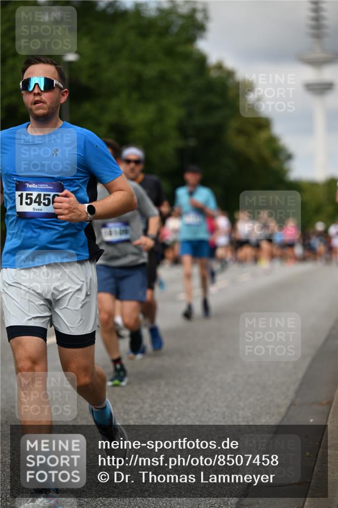 29.06.2025 - hella hamburg halbmarathon Dr. Thomas Lammeyer http://msf.ph/oto/8507458 29.06.2025 10:28:35 Kennedybrücke 1005, 1009, 1304, 1545, 2108, 2766, 3185, 3579, 4122, 4162, 4391, 4597, 4646, 4993, 5039, 5055, 5160, 5258, 5260, 5661, 5954, 7013, 7426, 8141, 8149, 8187, 8297, 8676, 8717, 8918, 8920, 9603, 9715, 11300, 11415 meine-sportfotos.de