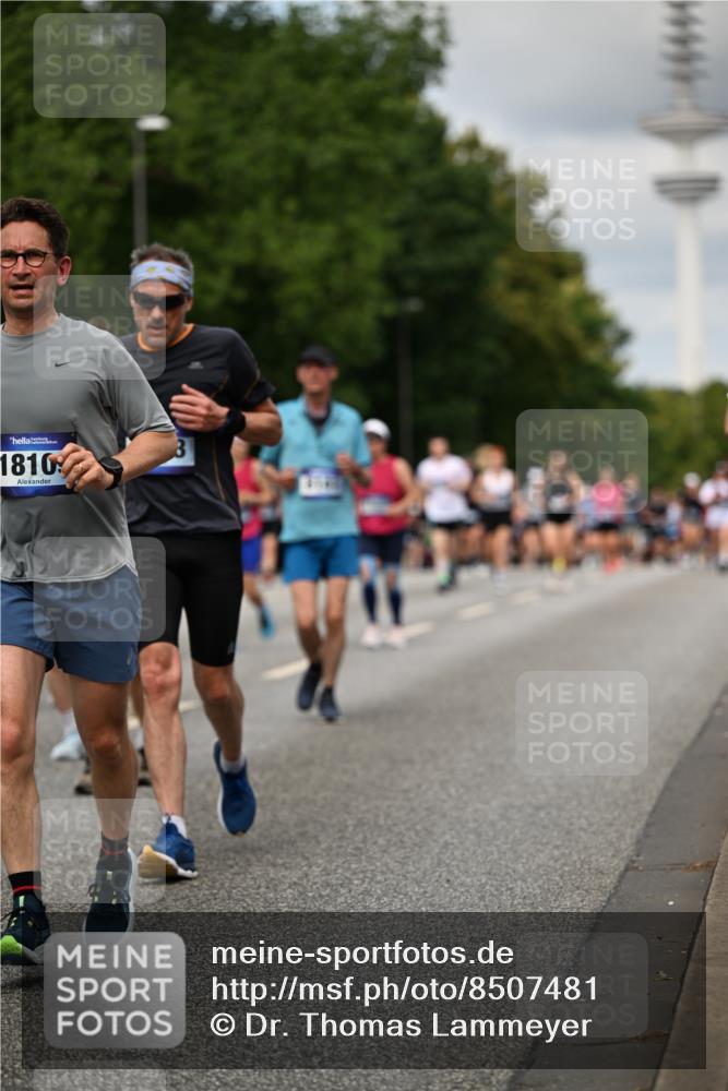 29.06.2025 - hella hamburg halbmarathon Dr. Thomas Lammeyer http://msf.ph/oto/8507481 29.06.2025 10:28:37 Kennedybrücke 1005, 1009, 1304, 1545, 2766, 3185, 3579, 4122, 4162, 4391, 4597, 4646, 4993, 5039, 5055, 5160, 5258, 5260, 5661, 5954, 7013, 7426, 8141, 8149, 8187, 8297, 8676, 8717, 8918, 8920, 9603, 9715, 11300, 11415 meine-sportfotos.de