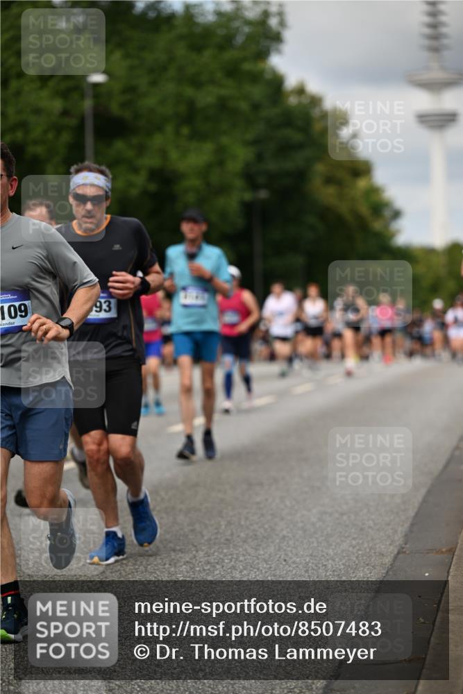 29.06.2025 - hella hamburg halbmarathon Dr. Thomas Lammeyer http://msf.ph/oto/8507483 29.06.2025 10:28:37 Kennedybrücke 1005, 1009, 1304, 1545, 2766, 3185, 3579, 4122, 4162, 4391, 4597, 4646, 4993, 5039, 5055, 5160, 5258, 5260, 5661, 5954, 7013, 7426, 8141, 8149, 8187, 8297, 8676, 8717, 8918, 8920, 9603, 9715, 11300, 11415 meine-sportfotos.de