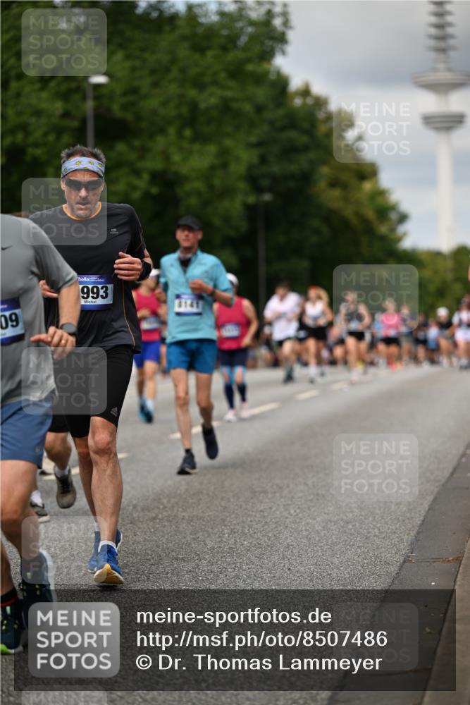 29.06.2025 - hella hamburg halbmarathon Dr. Thomas Lammeyer http://msf.ph/oto/8507486 29.06.2025 10:28:37 Kennedybrücke 1005, 1009, 1304, 1545, 2766, 3185, 3579, 4122, 4162, 4391, 4597, 4646, 4993, 5039, 5055, 5160, 5258, 5260, 5661, 5954, 7013, 7426, 8141, 8149, 8187, 8297, 8676, 8717, 8918, 8920, 9603, 9715, 11300, 11415 meine-sportfotos.de