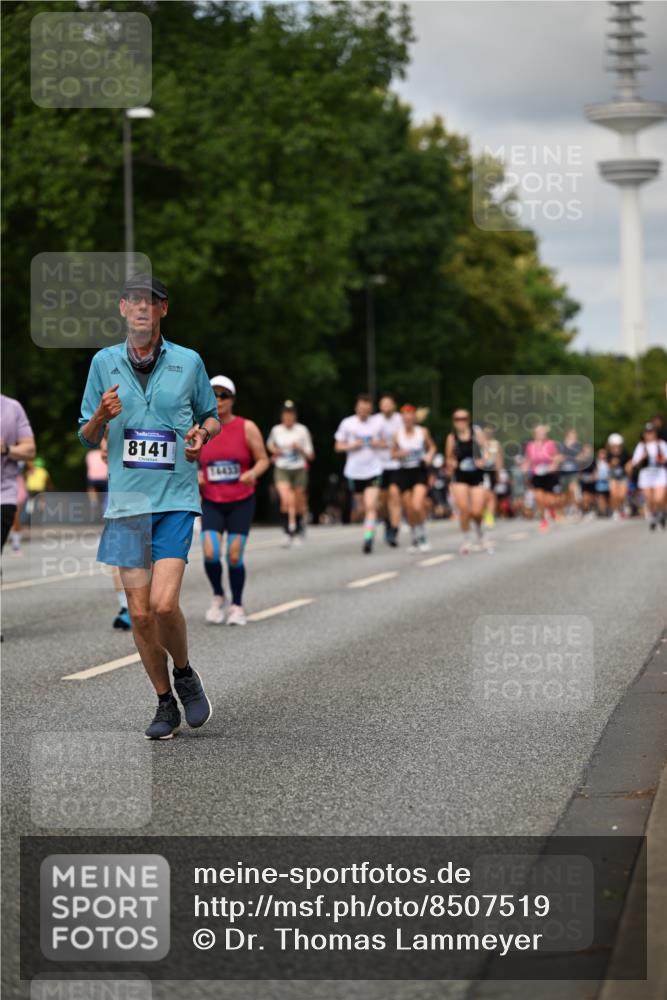 29.06.2025 - hella hamburg halbmarathon Dr. Thomas Lammeyer http://msf.ph/oto/8507519 29.06.2025 10:28:39 Kennedybrücke 1005, 1009, 1304, 1545, 2766, 3579, 4122, 4162, 4646, 4993, 5039, 5055, 5160, 5258, 5260, 5661, 5954, 7426, 7920, 8141, 8187, 8297, 8676, 8717, 8918, 8920, 9603, 11300, 11415 meine-sportfotos.de