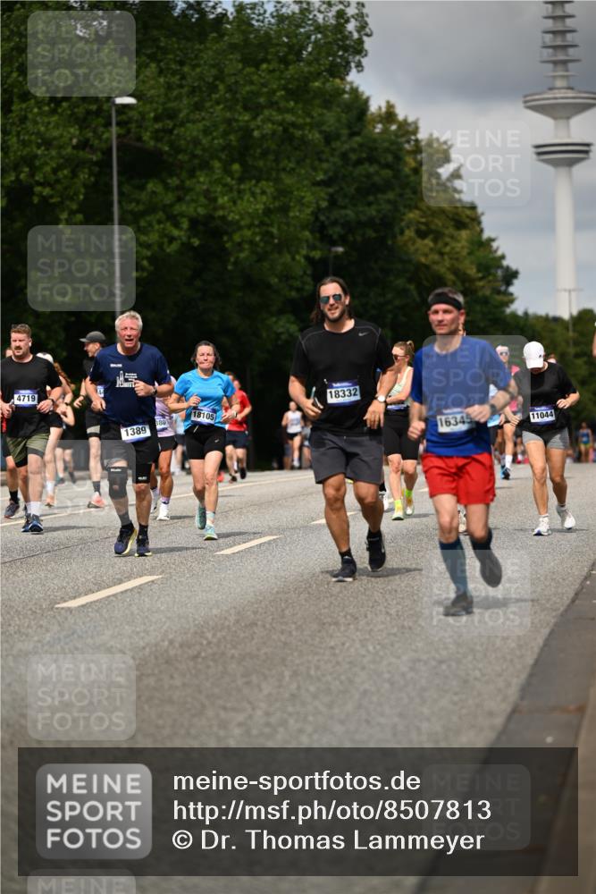 29.06.2025 - hella hamburg halbmarathon Dr. Thomas Lammeyer http://msf.ph/oto/8507813 29.06.2025 10:28:56 Kennedybrücke 1389, 1395, 2477, 2944, 3421, 4162, 4646, 4719, 5039, 5258, 5260, 5358, 5954, 6524, 6526, 7426, 7528, 7920, 7975, 8167, 8187, 8502, 8918, 8920, 9063, 10907, 11044, 11347 meine-sportfotos.de