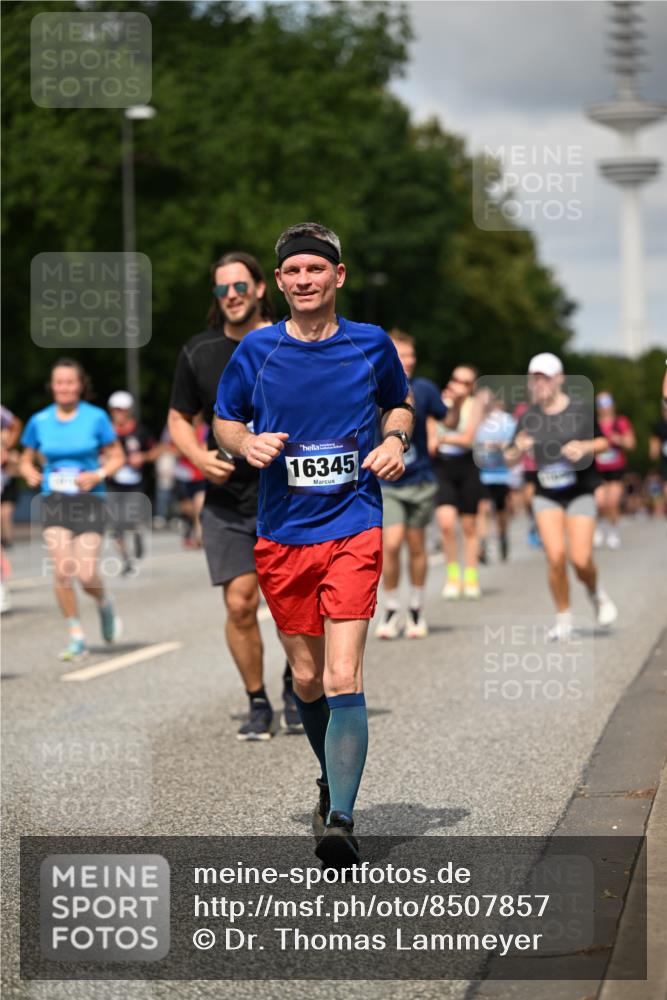 29.06.2025 - hella hamburg halbmarathon Dr. Thomas Lammeyer http://msf.ph/oto/8507857 29.06.2025 10:28:58 Kennedybrücke 1389, 1395, 2477, 2944, 3421, 3786, 4162, 4221, 4719, 5039, 5358, 5954, 6524, 6526, 7426, 7528, 7920, 7975, 8167, 8187, 8502, 8918, 8920, 9063, 10907, 11044, 11306, 11347 meine-sportfotos.de