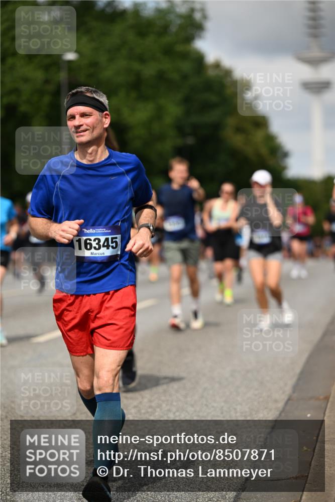 29.06.2025 - hella hamburg halbmarathon Dr. Thomas Lammeyer http://msf.ph/oto/8507871 29.06.2025 10:28:59 Kennedybrücke 1389, 1395, 2477, 2944, 3421, 3786, 4162, 4221, 4719, 5039, 5358, 5954, 6524, 6526, 7426, 7528, 7920, 7975, 8167, 8187, 8502, 8918, 8920, 9063, 10907, 11044, 11306, 11347 meine-sportfotos.de