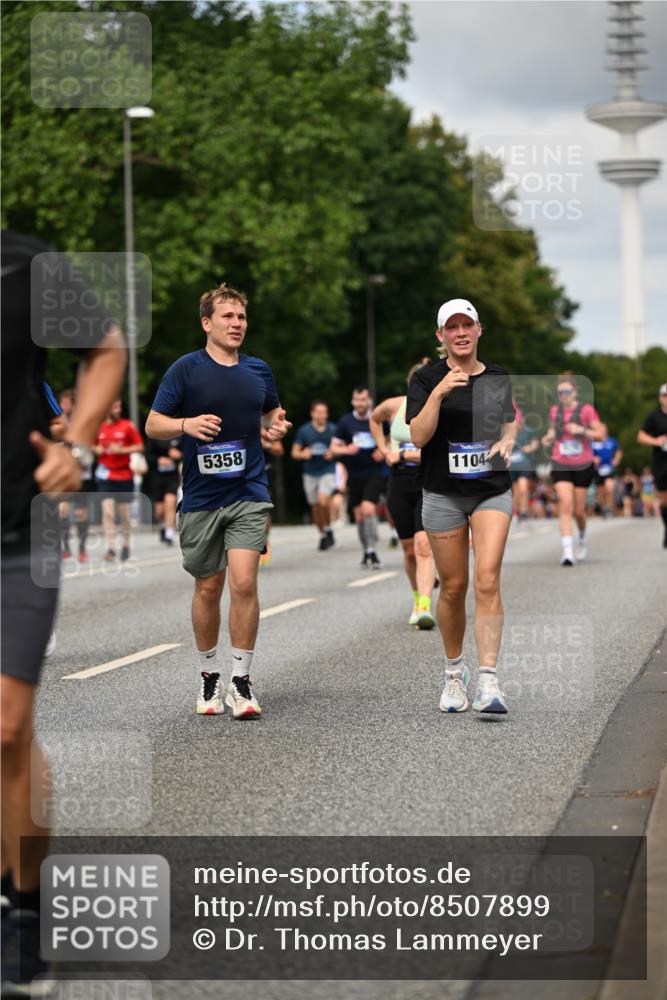 29.06.2025 - hella hamburg halbmarathon Dr. Thomas Lammeyer http://msf.ph/oto/8507899 29.06.2025 10:29:01 Kennedybrücke 1389, 1395, 2477, 2944, 3421, 3786, 4162, 4221, 4719, 5039, 5138, 5358, 5954, 6524, 6526, 7426, 7528, 7920, 7975, 8167, 8187, 8502, 8918, 8920, 9063, 10907, 11044, 11306, 11347 meine-sportfotos.de