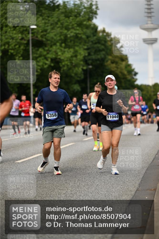 29.06.2025 - hella hamburg halbmarathon Dr. Thomas Lammeyer http://msf.ph/oto/8507904 29.06.2025 10:29:01 Kennedybrücke 1389, 1395, 2477, 2944, 3421, 3786, 4162, 4221, 4719, 5039, 5138, 5358, 5954, 6524, 6526, 7426, 7528, 7920, 7975, 8167, 8187, 8502, 8918, 8920, 9063, 10907, 11044, 11306, 11347 meine-sportfotos.de