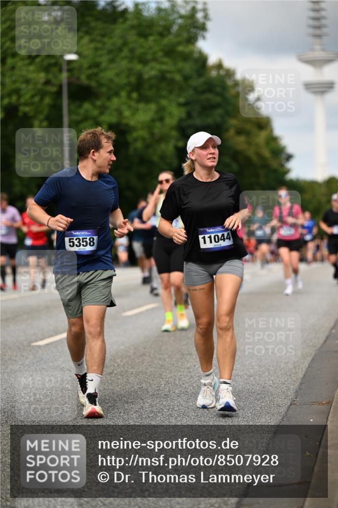 29.06.2025 - hella hamburg halbmarathon Dr. Thomas Lammeyer http://msf.ph/oto/8507928 29.06.2025 10:29:02 Kennedybrücke 1389, 1395, 2477, 2944, 3421, 3786, 4162, 4221, 4719, 5039, 5138, 5358, 5954, 6524, 6526, 7426, 7528, 7920, 7975, 8167, 8187, 8502, 8918, 8920, 9063, 10907, 11044, 11306, 11347 meine-sportfotos.de