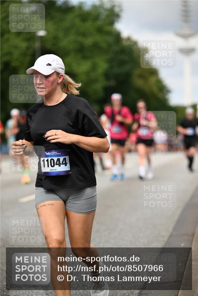 29.06.2025 - hella hamburg halbmarathon Dr. Thomas Lammeyer http://msf.ph/oto/8507966 29.06.2025 10:29:05 Kennedybrücke 1389, 1395, 2132, 2280, 2477, 2944, 3343, 3421, 3786, 4162, 4221, 4624, 4719, 5138, 5358, 5829, 5830, 6524, 6526, 7528, 7920, 7975, 8167, 8187, 8502, 9063, 10907, 11044, 11306, 11347 meine-sportfotos.de