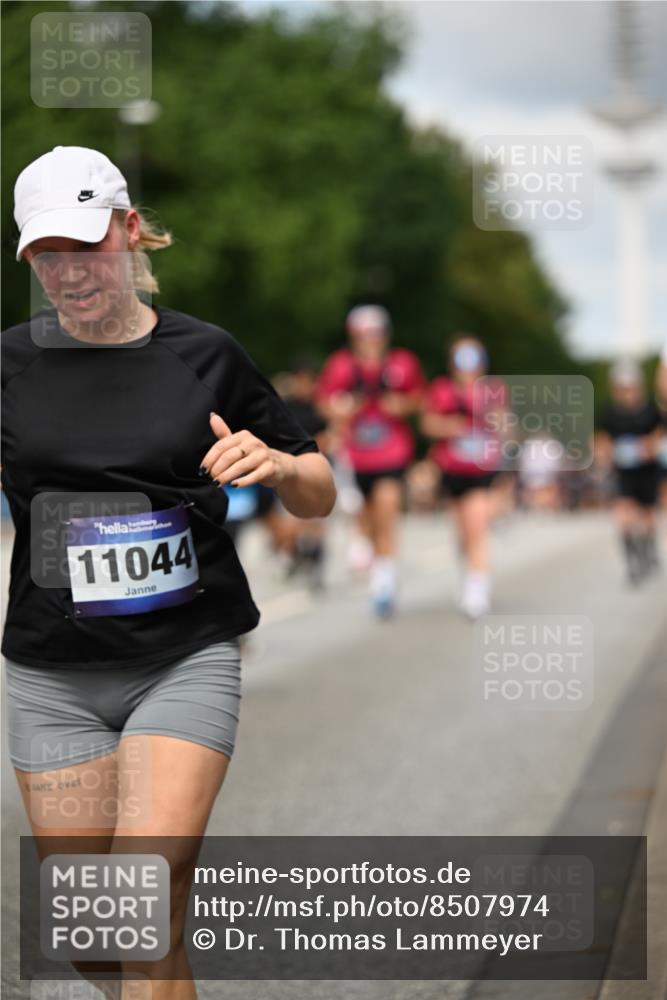 29.06.2025 - hella hamburg halbmarathon Dr. Thomas Lammeyer http://msf.ph/oto/8507974 29.06.2025 10:29:05 Kennedybrücke 1389, 1395, 2132, 2280, 2477, 2944, 3343, 3421, 3786, 4162, 4221, 4624, 4719, 5138, 5358, 5829, 5830, 6524, 6526, 7528, 7920, 7975, 8167, 8187, 8502, 9063, 10907, 11044, 11306, 11347 meine-sportfotos.de