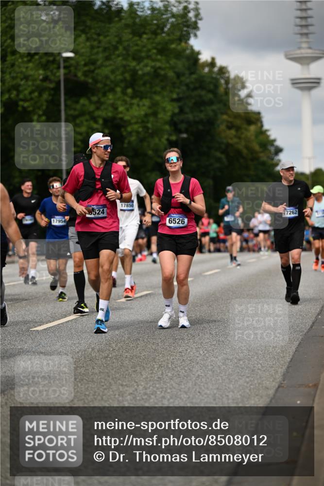 29.06.2025 - hella hamburg halbmarathon Dr. Thomas Lammeyer http://msf.ph/oto/8508012 29.06.2025 10:29:07 Kennedybrücke 1389, 1395, 2132, 2249, 2280, 2477, 2944, 3343, 3421, 3786, 4221, 4624, 4719, 5138, 5358, 5829, 5830, 6524, 6526, 7528, 7920, 7975, 8167, 8502, 9063, 10907, 11044, 11306, 11347 meine-sportfotos.de