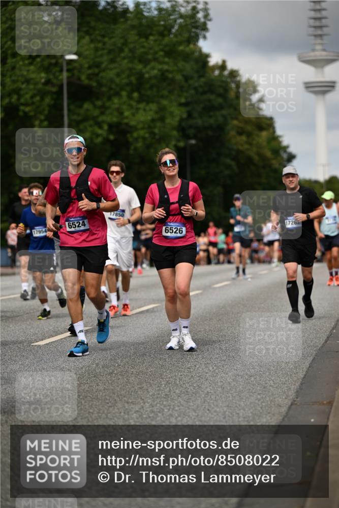 29.06.2025 - hella hamburg halbmarathon Dr. Thomas Lammeyer http://msf.ph/oto/8508022 29.06.2025 10:29:08 Kennedybrücke 1389, 1395, 2132, 2249, 2280, 2477, 2944, 3343, 3421, 3786, 4221, 4624, 4719, 5138, 5358, 5829, 5830, 6524, 6526, 7528, 7920, 7975, 8167, 8502, 9063, 10907, 11044, 11306, 11347 meine-sportfotos.de