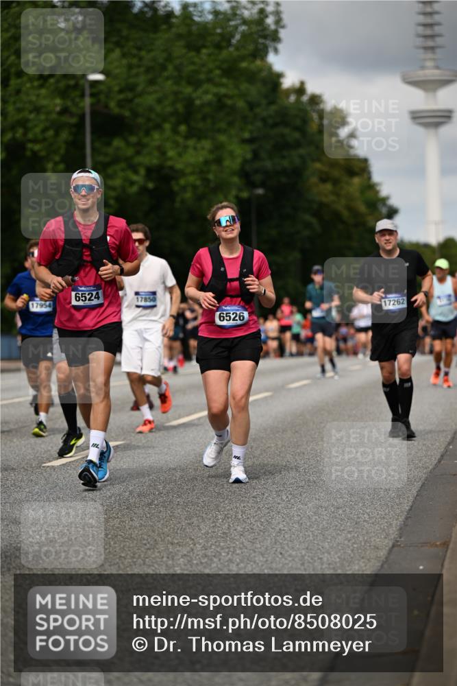 29.06.2025 - hella hamburg halbmarathon Dr. Thomas Lammeyer http://msf.ph/oto/8508025 29.06.2025 10:29:08 Kennedybrücke 1389, 1395, 2132, 2249, 2280, 2477, 2944, 3343, 3421, 3786, 4221, 4624, 4719, 5138, 5358, 5829, 5830, 6524, 6526, 7528, 7920, 7975, 8167, 8502, 9063, 10907, 11044, 11306, 11347 meine-sportfotos.de