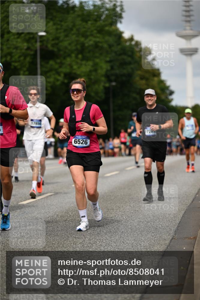 29.06.2025 - hella hamburg halbmarathon Dr. Thomas Lammeyer http://msf.ph/oto/8508041 29.06.2025 10:29:09 Kennedybrücke 1389, 1395, 2132, 2249, 2280, 2477, 2944, 3343, 3421, 3786, 4221, 4624, 4719, 5138, 5358, 5829, 5830, 6524, 6526, 7528, 7920, 7975, 8167, 8502, 9063, 10907, 11044, 11306, 11347 meine-sportfotos.de