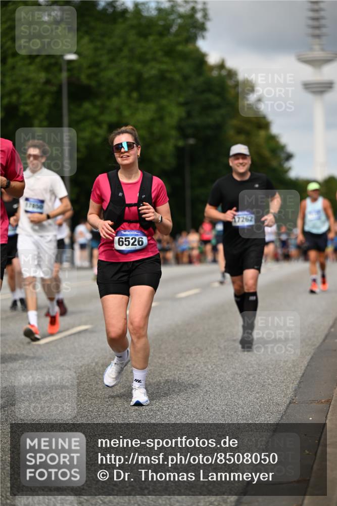 29.06.2025 - hella hamburg halbmarathon Dr. Thomas Lammeyer http://msf.ph/oto/8508050 29.06.2025 10:29:10 Kennedybrücke 1352, 1389, 1395, 2132, 2249, 2280, 2477, 2944, 3343, 3421, 3786, 4221, 4624, 4719, 5138, 5358, 5829, 5830, 6524, 6526, 7528, 7975, 8167, 8502, 9063, 10907, 11044, 11306, 11347 meine-sportfotos.de