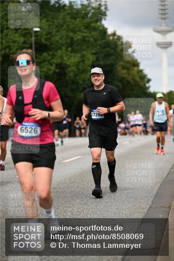 29.06.2025 - hella hamburg halbmarathon Dr. Thomas Lammeyer http://msf.ph/oto/8508069 29.06.2025 10:29:11 Kennedybrücke 1352, 1389, 1395, 2132, 2249, 2280, 2477, 2944, 3343, 3421, 3786, 4221, 4624, 4719, 5138, 5358, 5829, 5830, 6524, 6526, 7528, 7975, 8167, 8502, 9063, 10907, 11044, 11306, 11347 meine-sportfotos.de