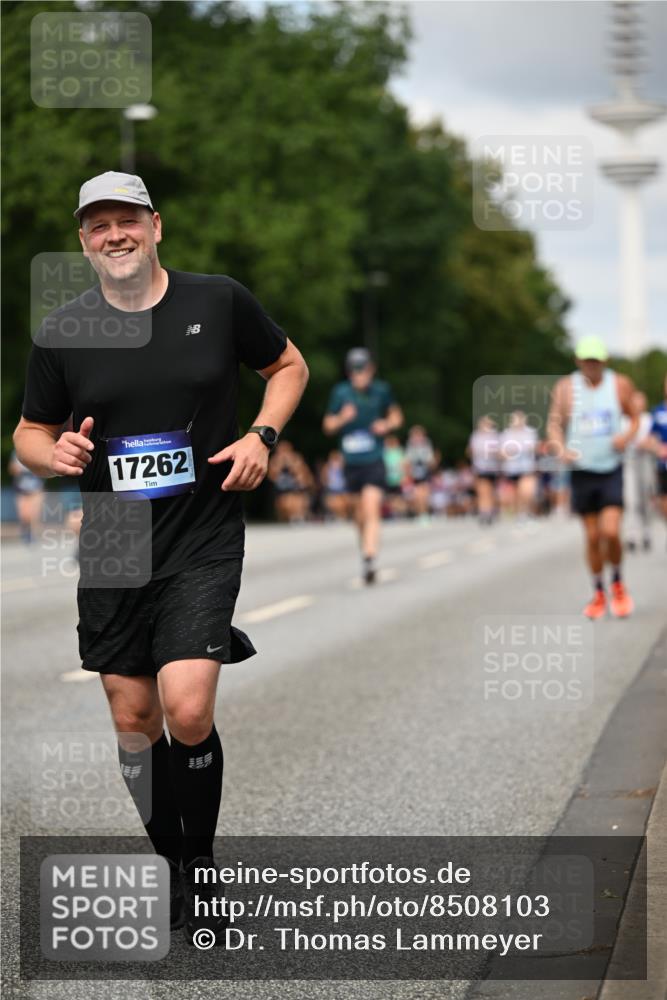 29.06.2025 - hella hamburg halbmarathon Dr. Thomas Lammeyer http://msf.ph/oto/8508103 29.06.2025 10:29:12 Kennedybrücke 1352, 1389, 1395, 2132, 2249, 2280, 2477, 2944, 3343, 3421, 3786, 4221, 4624, 4719, 5138, 5358, 5829, 5830, 6261, 6524, 6526, 7528, 7975, 8167, 8502, 9063, 10907, 11044, 11306, 11347 meine-sportfotos.de