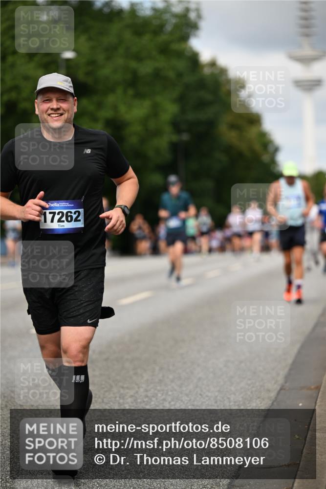 29.06.2025 - hella hamburg halbmarathon Dr. Thomas Lammeyer http://msf.ph/oto/8508106 29.06.2025 10:29:13 Kennedybrücke 1352, 1389, 1395, 2132, 2249, 2280, 2477, 2944, 3343, 3421, 3786, 4221, 4624, 4719, 5138, 5358, 5829, 5830, 6261, 6524, 6526, 7528, 7975, 8167, 8502, 9063, 10907, 11044, 11306, 11347 meine-sportfotos.de