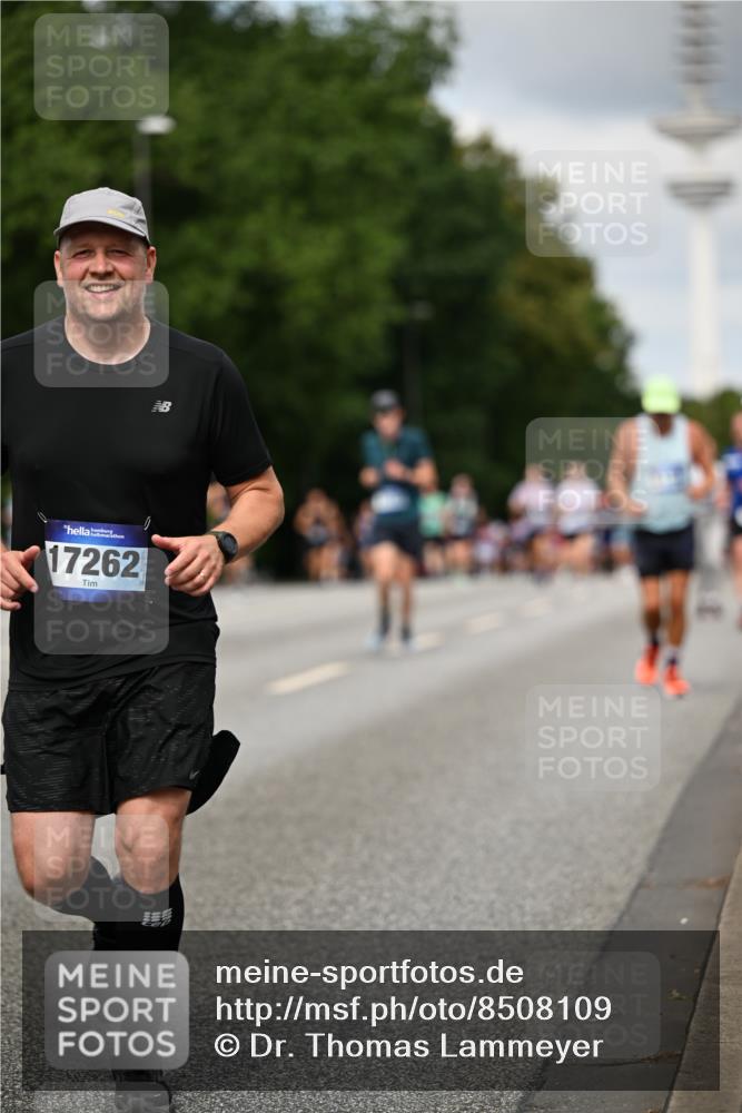 29.06.2025 - hella hamburg halbmarathon Dr. Thomas Lammeyer http://msf.ph/oto/8508109 29.06.2025 10:29:13 Kennedybrücke 1352, 1389, 1395, 2132, 2249, 2280, 2477, 2944, 3343, 3421, 3786, 4221, 4624, 4719, 5138, 5358, 5829, 5830, 6261, 6524, 6526, 7528, 7975, 8167, 8502, 9063, 10907, 11044, 11306, 11347 meine-sportfotos.de
