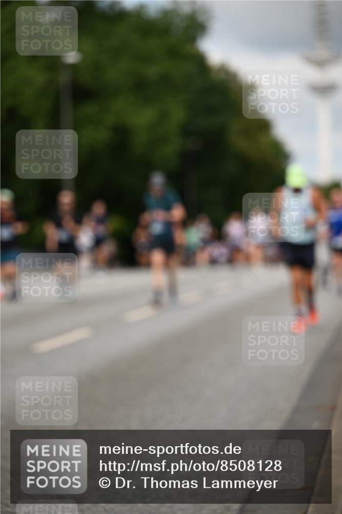 29.06.2025 - hella hamburg halbmarathon Dr. Thomas Lammeyer http://msf.ph/oto/8508128 29.06.2025 10:29:14 Kennedybrücke 1352, 1389, 1395, 2132, 2249, 2280, 2477, 2944, 3343, 3421, 3786, 4221, 4624, 4719, 5138, 5358, 5829, 5830, 6261, 6524, 6526, 7528, 7975, 8167, 8502, 9063, 10907, 11044, 11306, 11347 meine-sportfotos.de