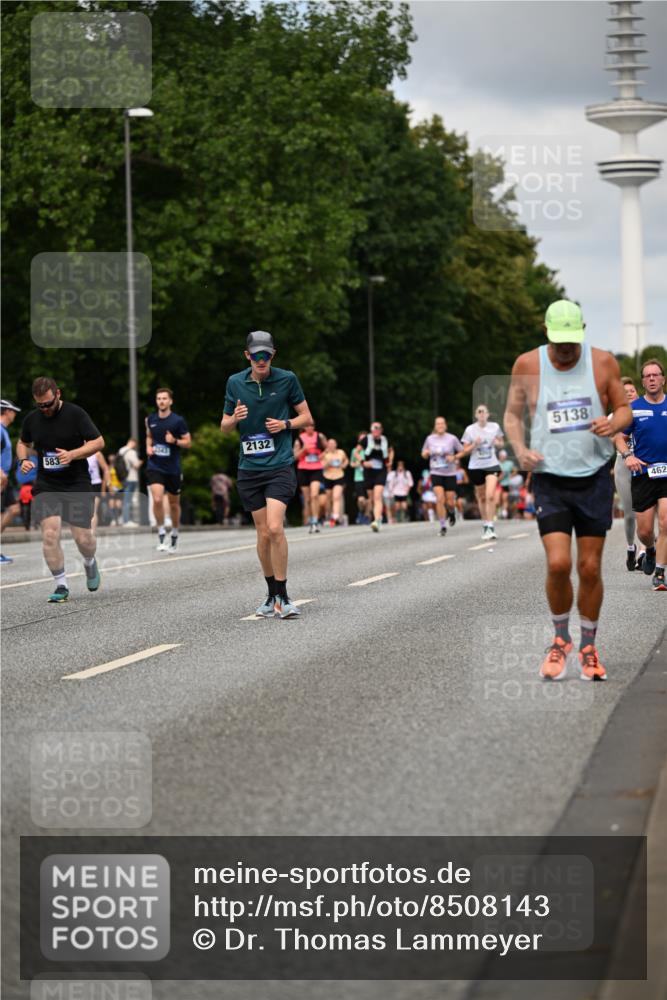 29.06.2025 - hella hamburg halbmarathon Dr. Thomas Lammeyer http://msf.ph/oto/8508143 29.06.2025 10:29:15 Kennedybrücke 1352, 1395, 2132, 2249, 2280, 2477, 2944, 3343, 3421, 3786, 4221, 4624, 4719, 5138, 5358, 5829, 5830, 6261, 6524, 6526, 7528, 7975, 8167, 8502, 9063, 10907, 11044, 11306, 11347 meine-sportfotos.de
