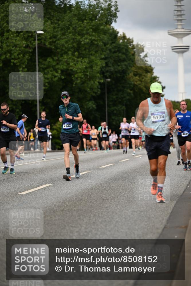 29.06.2025 - hella hamburg halbmarathon Dr. Thomas Lammeyer http://msf.ph/oto/8508152 29.06.2025 10:29:15 Kennedybrücke 1352, 1395, 2132, 2249, 2280, 2477, 2944, 3343, 3421, 3786, 4221, 4624, 4719, 5138, 5358, 5829, 5830, 6261, 6524, 6526, 7528, 7975, 8167, 8502, 9063, 10907, 11044, 11306, 11347 meine-sportfotos.de