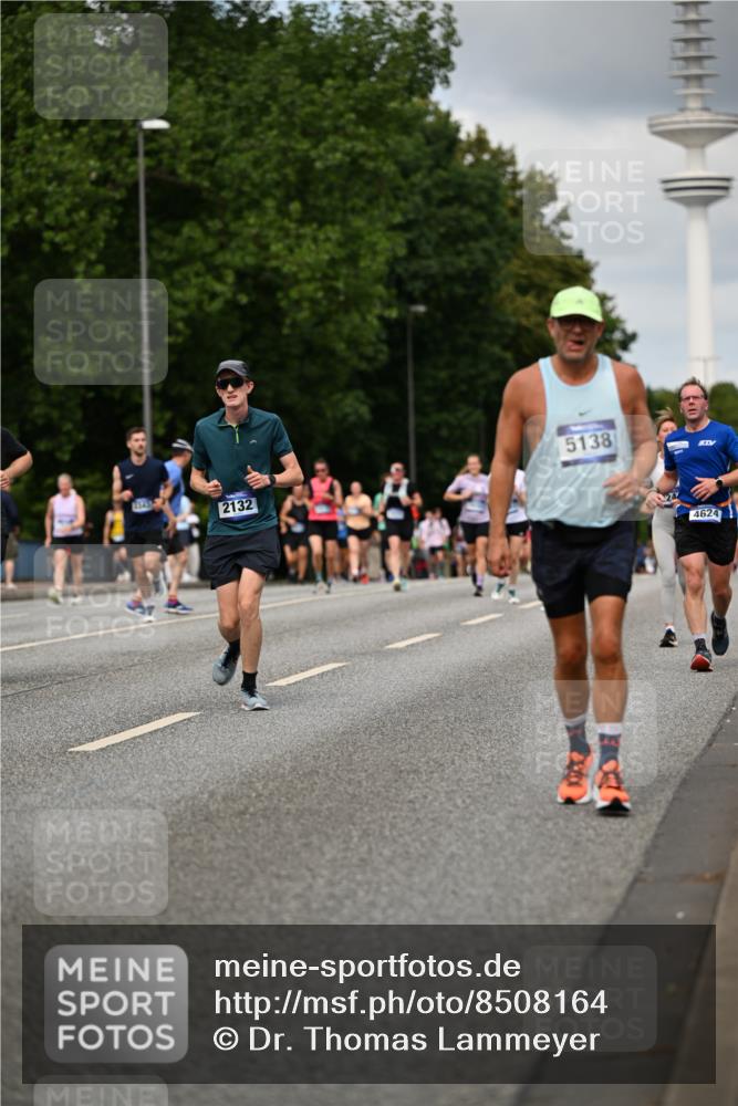 29.06.2025 - hella hamburg halbmarathon Dr. Thomas Lammeyer http://msf.ph/oto/8508164 29.06.2025 10:29:16 Kennedybrücke 1352, 1395, 2132, 2249, 2280, 2477, 2944, 3343, 3421, 3786, 4221, 4624, 4719, 5138, 5358, 5829, 5830, 6261, 6524, 6526, 7528, 7975, 8167, 8502, 9063, 10907, 11044, 11306, 11347 meine-sportfotos.de