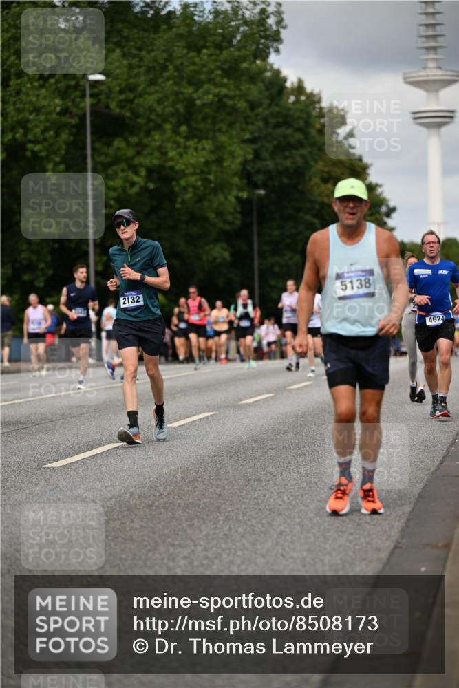 29.06.2025 - hella hamburg halbmarathon Dr. Thomas Lammeyer http://msf.ph/oto/8508173 29.06.2025 10:29:16 Kennedybrücke 1352, 1395, 2132, 2249, 2280, 2477, 2944, 3343, 3421, 3786, 4221, 4624, 4719, 5138, 5358, 5829, 5830, 6261, 6524, 6526, 7528, 7975, 8167, 8502, 9063, 10907, 11044, 11306, 11347 meine-sportfotos.de