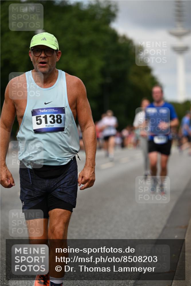 29.06.2025 - hella hamburg halbmarathon Dr. Thomas Lammeyer http://msf.ph/oto/8508203 29.06.2025 10:29:19 Kennedybrücke 1352, 1395, 2132, 2249, 2280, 2477, 3132, 3343, 3421, 3786, 4221, 4624, 5138, 5829, 5830, 6261, 6524, 6526, 7528, 7975, 8167, 8502, 9063, 11306, 11347 meine-sportfotos.de