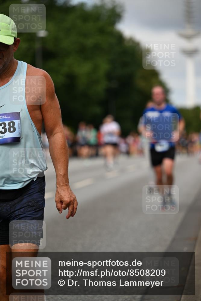 29.06.2025 - hella hamburg halbmarathon Dr. Thomas Lammeyer http://msf.ph/oto/8508209 29.06.2025 10:29:19 Kennedybrücke 1352, 1395, 2132, 2249, 2280, 2477, 3132, 3343, 3421, 3786, 4221, 4624, 5138, 5829, 5830, 6261, 6524, 6526, 7528, 7975, 8167, 8502, 9063, 11306, 11347 meine-sportfotos.de