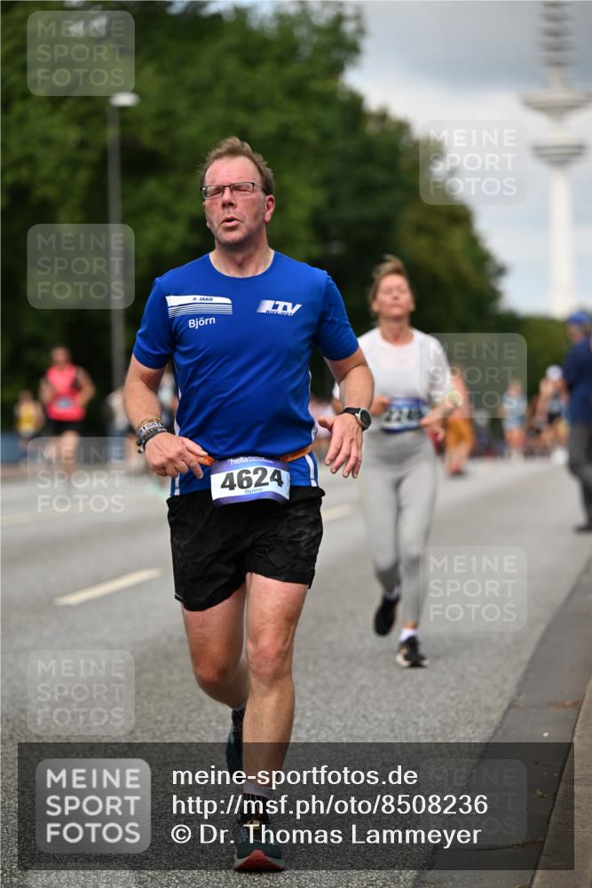 29.06.2025 - hella hamburg halbmarathon Dr. Thomas Lammeyer http://msf.ph/oto/8508236 29.06.2025 10:29:22 Kennedybrücke 1352, 1395, 2132, 2249, 2280, 2477, 3132, 3343, 3786, 4008, 4010, 4111, 4221, 4624, 5138, 5829, 5830, 6261, 6524, 6526, 7528, 7975, 8083, 8502, 9063, 9927, 11306, 11347 meine-sportfotos.de