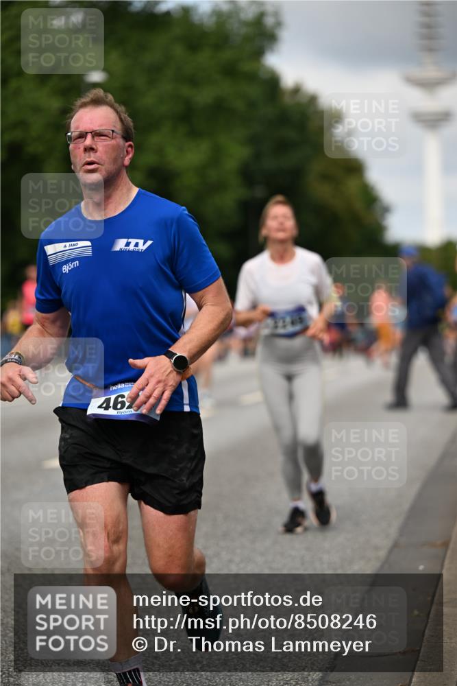 29.06.2025 - hella hamburg halbmarathon Dr. Thomas Lammeyer http://msf.ph/oto/8508246 29.06.2025 10:29:22 Kennedybrücke 1352, 1395, 2132, 2249, 2280, 2477, 3132, 3343, 3786, 4008, 4010, 4111, 4221, 4624, 5138, 5829, 5830, 6261, 6524, 6526, 7528, 7975, 8083, 8502, 9063, 9927, 11306, 11347 meine-sportfotos.de