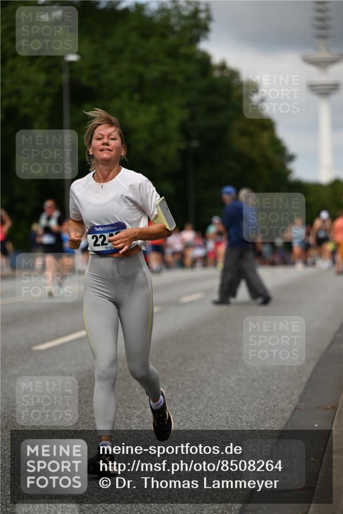 29.06.2025 - hella hamburg halbmarathon Dr. Thomas Lammeyer http://msf.ph/oto/8508264 29.06.2025 10:29:23 Kennedybrücke 1352, 1395, 2132, 2249, 2280, 2477, 3132, 3343, 3786, 4008, 4010, 4111, 4221, 4624, 5138, 5829, 5830, 6261, 7528, 8083, 8502, 9063, 9927, 11306, 11347 meine-sportfotos.de