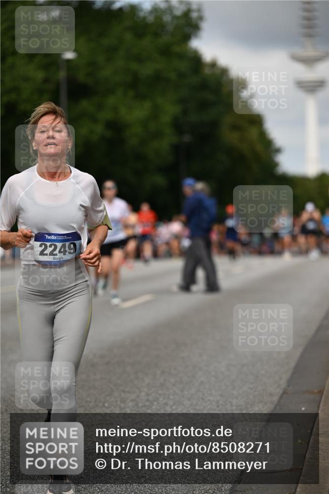 29.06.2025 - hella hamburg halbmarathon Dr. Thomas Lammeyer http://msf.ph/oto/8508271 29.06.2025 10:29:24 Kennedybrücke 1352, 1395, 2132, 2249, 2280, 2477, 3132, 3343, 3786, 4008, 4010, 4111, 4221, 4624, 5138, 5829, 5830, 6261, 7528, 8083, 8502, 9063, 9927, 11306, 11347 meine-sportfotos.de