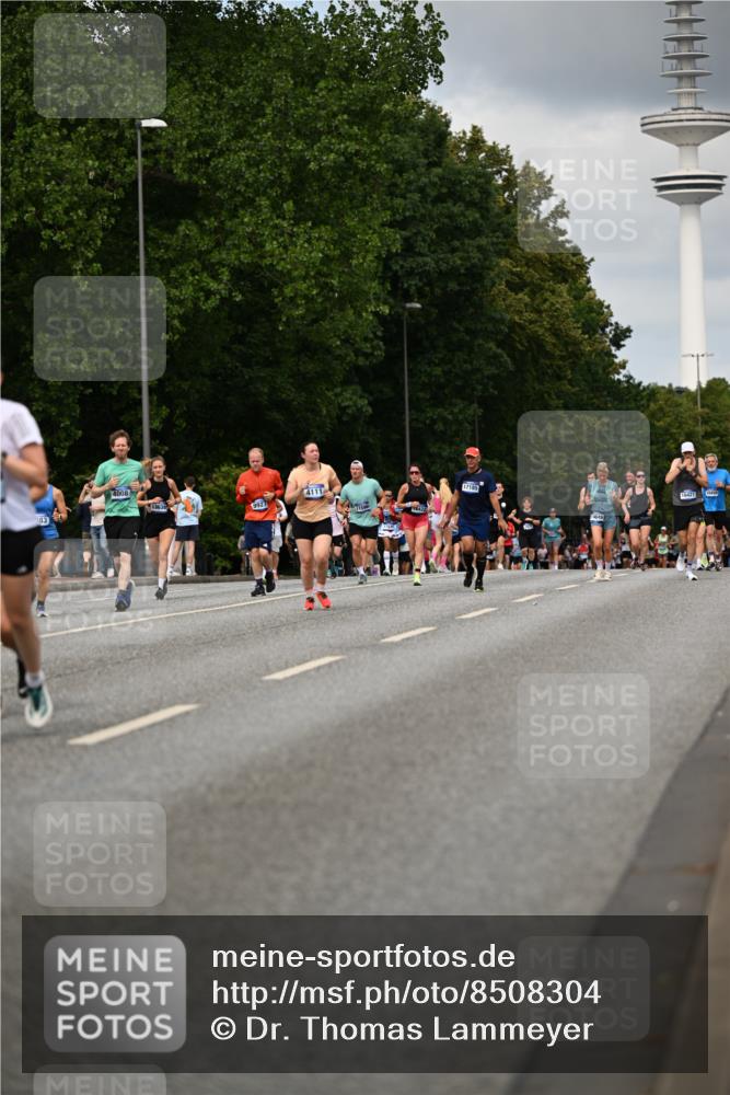 29.06.2025 - hella hamburg halbmarathon Dr. Thomas Lammeyer http://msf.ph/oto/8508304 29.06.2025 10:29:26 Kennedybrücke 1352, 2132, 2249, 2280, 3132, 3343, 3786, 4008, 4010, 4111, 4221, 4624, 5138, 5829, 5830, 6261, 7528, 8083, 8962, 9063, 9927, 11306 meine-sportfotos.de
