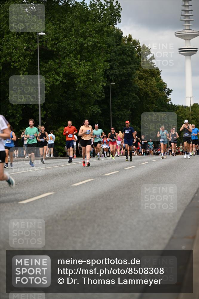 29.06.2025 - hella hamburg halbmarathon Dr. Thomas Lammeyer http://msf.ph/oto/8508308 29.06.2025 10:29:26 Kennedybrücke 1352, 2132, 2249, 2280, 3132, 3343, 3786, 4008, 4010, 4111, 4221, 4624, 5138, 5829, 5830, 6261, 7528, 8083, 8962, 9063, 9927, 11306 meine-sportfotos.de