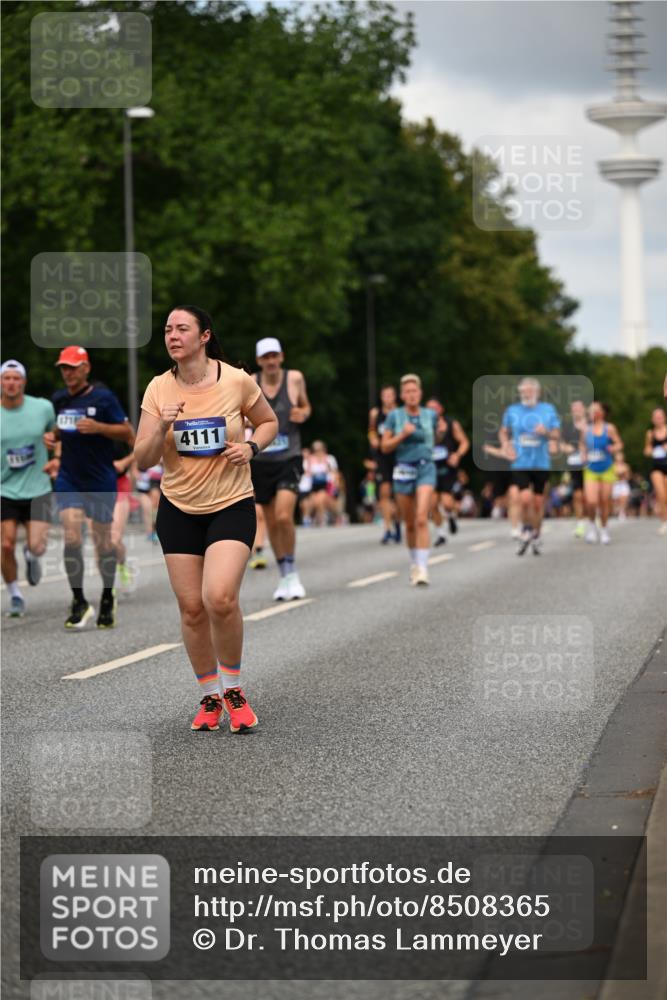 29.06.2025 - hella hamburg halbmarathon Dr. Thomas Lammeyer http://msf.ph/oto/8508365 29.06.2025 10:29:35 Kennedybrücke 1352, 2249, 3099, 3113, 3132, 3343, 4008, 4010, 4111, 4797, 5814, 6261, 7778, 8083, 8276, 8962, 9927 meine-sportfotos.de