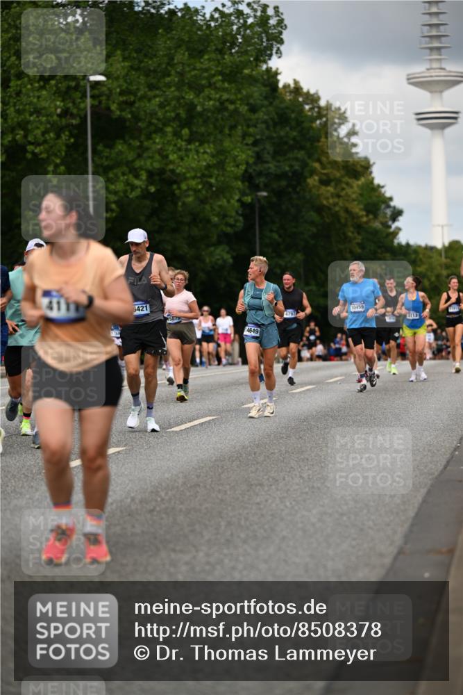 29.06.2025 - hella hamburg halbmarathon Dr. Thomas Lammeyer http://msf.ph/oto/8508378 29.06.2025 10:29:37 Kennedybrücke 1352, 2000, 3053, 3099, 3113, 3132, 4008, 4010, 4111, 4444, 4797, 5814, 6261, 7778, 8083, 8276, 8962, 9927 meine-sportfotos.de