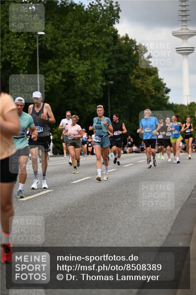 29.06.2025 - hella hamburg halbmarathon Dr. Thomas Lammeyer http://msf.ph/oto/8508389 29.06.2025 10:29:37 Kennedybrücke 1352, 2000, 3053, 3099, 3113, 3132, 4008, 4010, 4111, 4444, 4797, 5814, 6261, 7778, 8083, 8276, 8962, 9927 meine-sportfotos.de