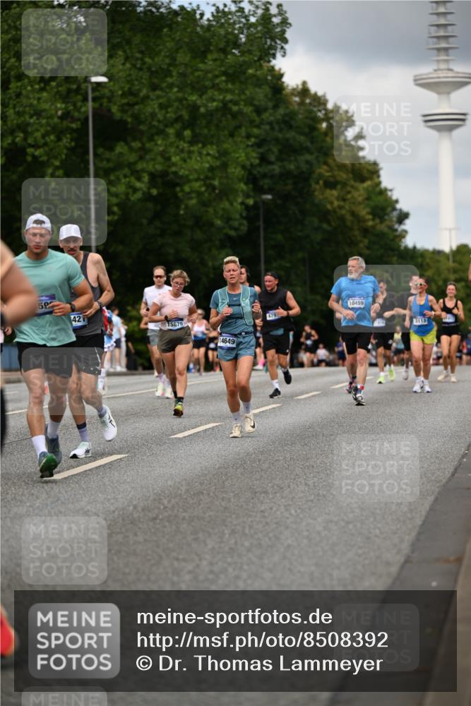 29.06.2025 - hella hamburg halbmarathon Dr. Thomas Lammeyer http://msf.ph/oto/8508392 29.06.2025 10:29:38 Kennedybrücke 1352, 2000, 3053, 3099, 3113, 3132, 3920, 4008, 4010, 4111, 4444, 4797, 5814, 6261, 7778, 8083, 8276, 8962, 9927, 11157 meine-sportfotos.de