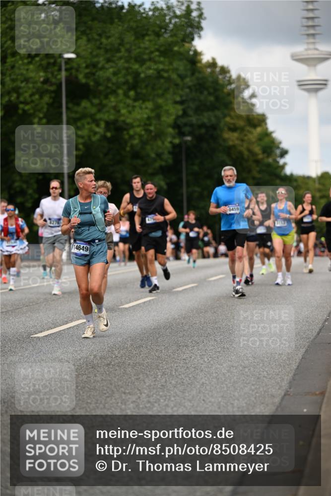 29.06.2025 - hella hamburg halbmarathon Dr. Thomas Lammeyer http://msf.ph/oto/8508425 29.06.2025 10:29:40 Kennedybrücke 1352, 1627, 2000, 3053, 3099, 3113, 3132, 3920, 4008, 4010, 4111, 4444, 4797, 5814, 6261, 7778, 8083, 8276, 8962, 9927, 11157 meine-sportfotos.de