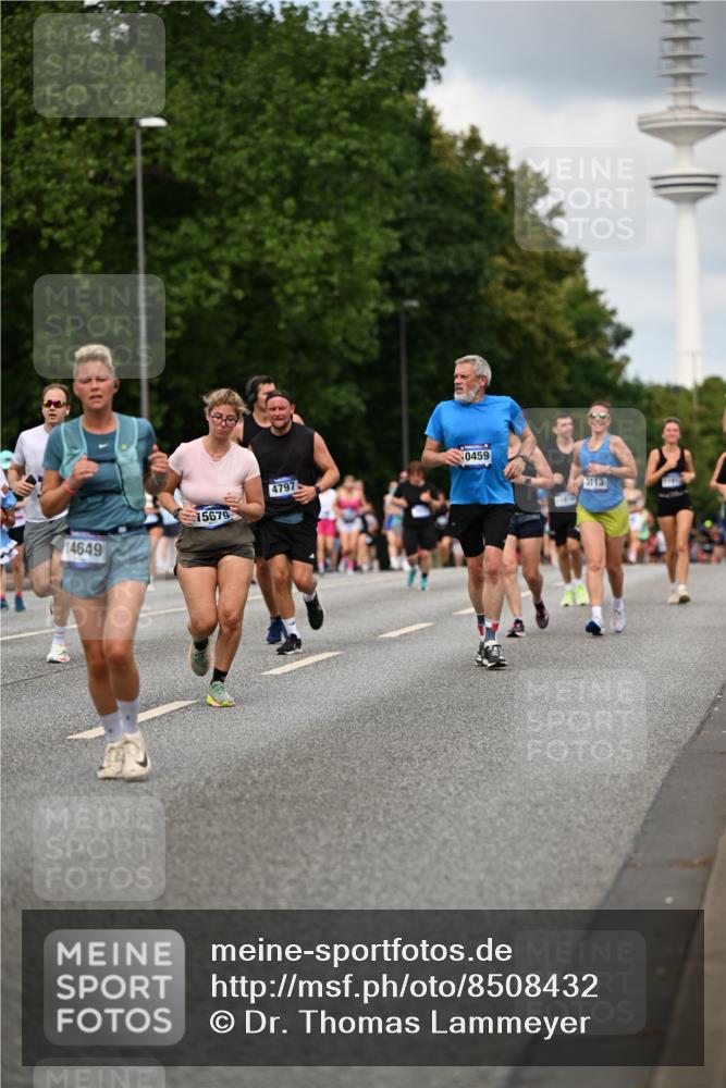 29.06.2025 - hella hamburg halbmarathon Dr. Thomas Lammeyer http://msf.ph/oto/8508432 29.06.2025 10:29:41 Kennedybrücke 1627, 2000, 3053, 3099, 3113, 3132, 3920, 4008, 4010, 4111, 4444, 4797, 5814, 6261, 7778, 8083, 8276, 8962, 9927, 11157 meine-sportfotos.de