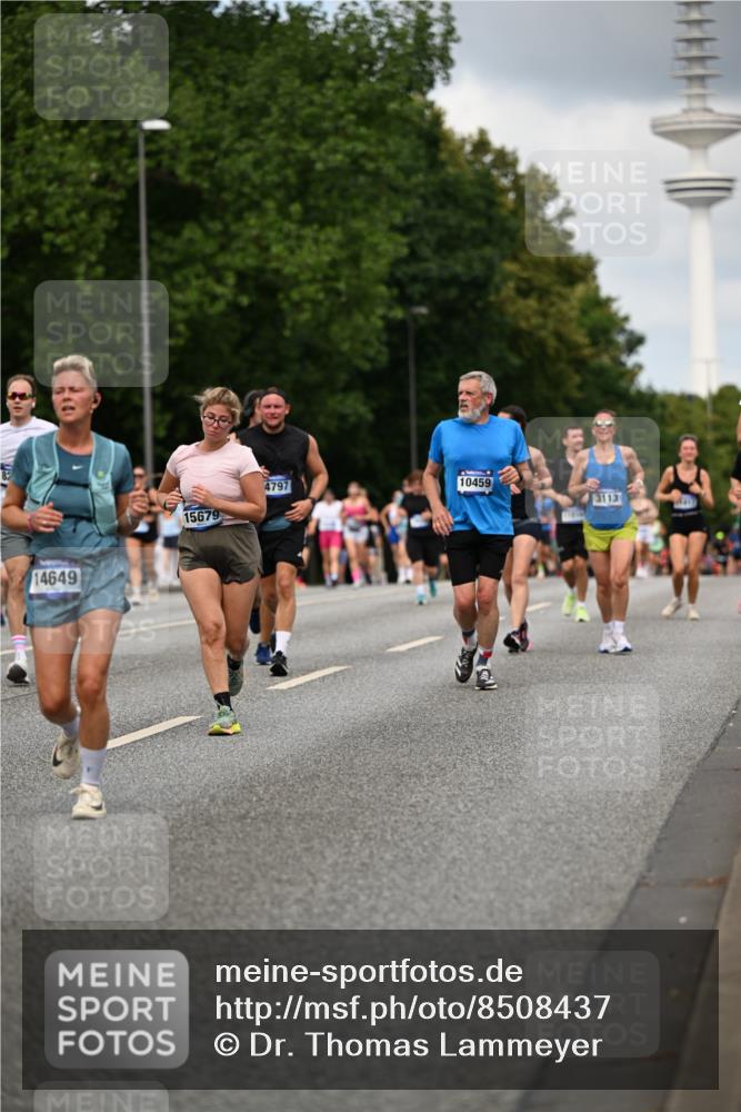 29.06.2025 - hella hamburg halbmarathon Dr. Thomas Lammeyer http://msf.ph/oto/8508437 29.06.2025 10:29:41 Kennedybrücke 1627, 2000, 3053, 3099, 3113, 3132, 3920, 4008, 4010, 4111, 4444, 4797, 5814, 6261, 7778, 8083, 8276, 8962, 9927, 11157 meine-sportfotos.de