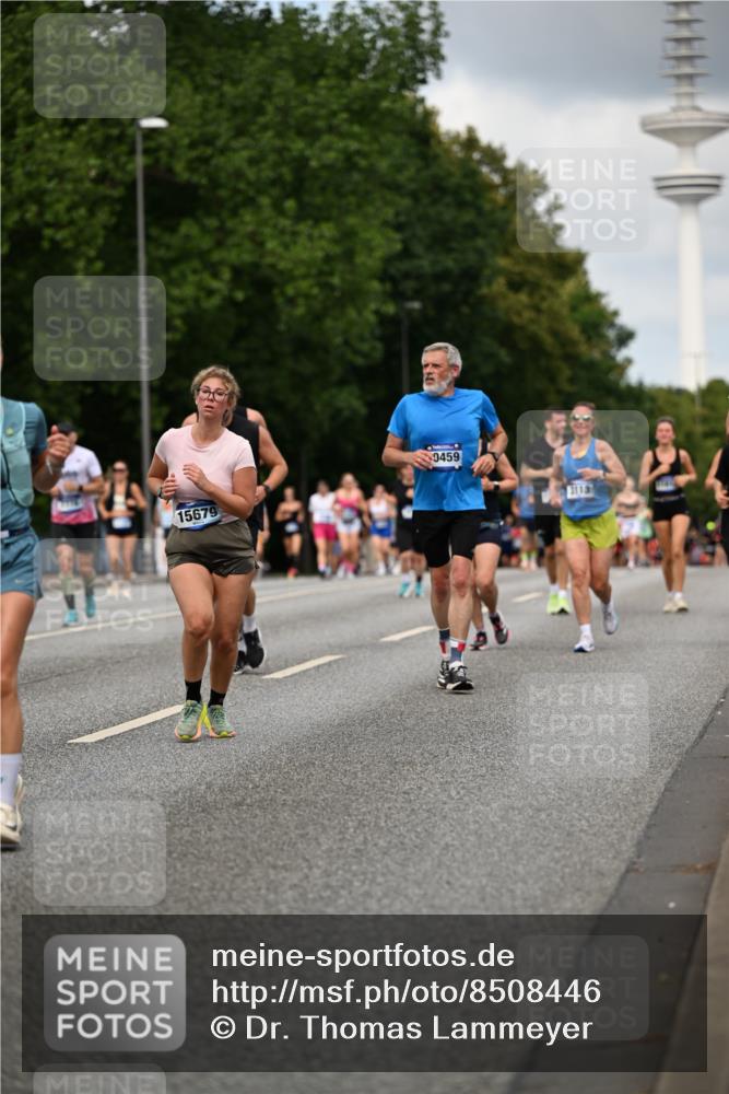 29.06.2025 - hella hamburg halbmarathon Dr. Thomas Lammeyer http://msf.ph/oto/8508446 29.06.2025 10:29:41 Kennedybrücke 1627, 2000, 3053, 3099, 3113, 3132, 3920, 4008, 4010, 4111, 4444, 4797, 5814, 6261, 7778, 8083, 8276, 8962, 9927, 11157 meine-sportfotos.de