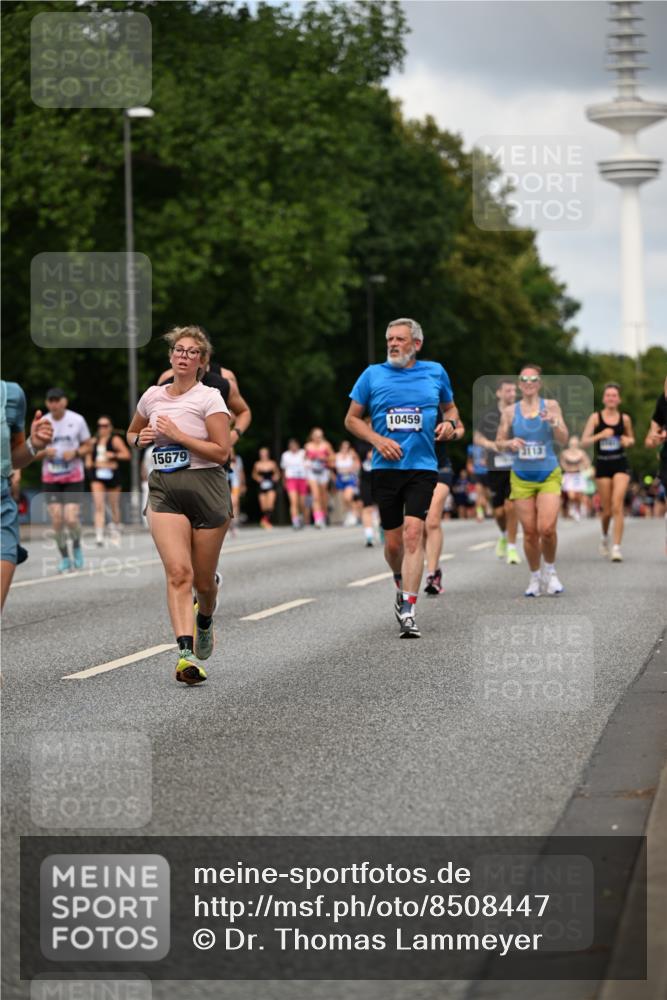 29.06.2025 - hella hamburg halbmarathon Dr. Thomas Lammeyer http://msf.ph/oto/8508447 29.06.2025 10:29:42 Kennedybrücke 1627, 2000, 3053, 3099, 3113, 3132, 3920, 4008, 4010, 4111, 4444, 4797, 5814, 6261, 7778, 8083, 8276, 8962, 9927, 11157 meine-sportfotos.de