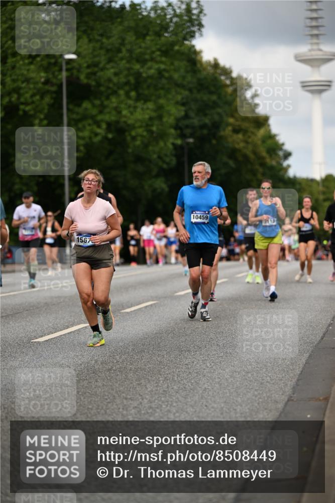 29.06.2025 - hella hamburg halbmarathon Dr. Thomas Lammeyer http://msf.ph/oto/8508449 29.06.2025 10:29:42 Kennedybrücke 1627, 2000, 3053, 3099, 3113, 3132, 3920, 4008, 4010, 4111, 4444, 4797, 5814, 6261, 7778, 8083, 8276, 8962, 9927, 11157 meine-sportfotos.de
