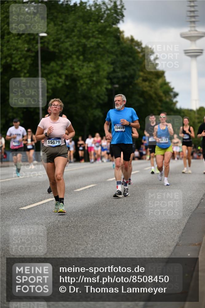 29.06.2025 - hella hamburg halbmarathon Dr. Thomas Lammeyer http://msf.ph/oto/8508450 29.06.2025 10:29:42 Kennedybrücke 1627, 2000, 3053, 3099, 3113, 3132, 3920, 4008, 4010, 4111, 4444, 4797, 5814, 6261, 7778, 8083, 8276, 8962, 9927, 11157 meine-sportfotos.de