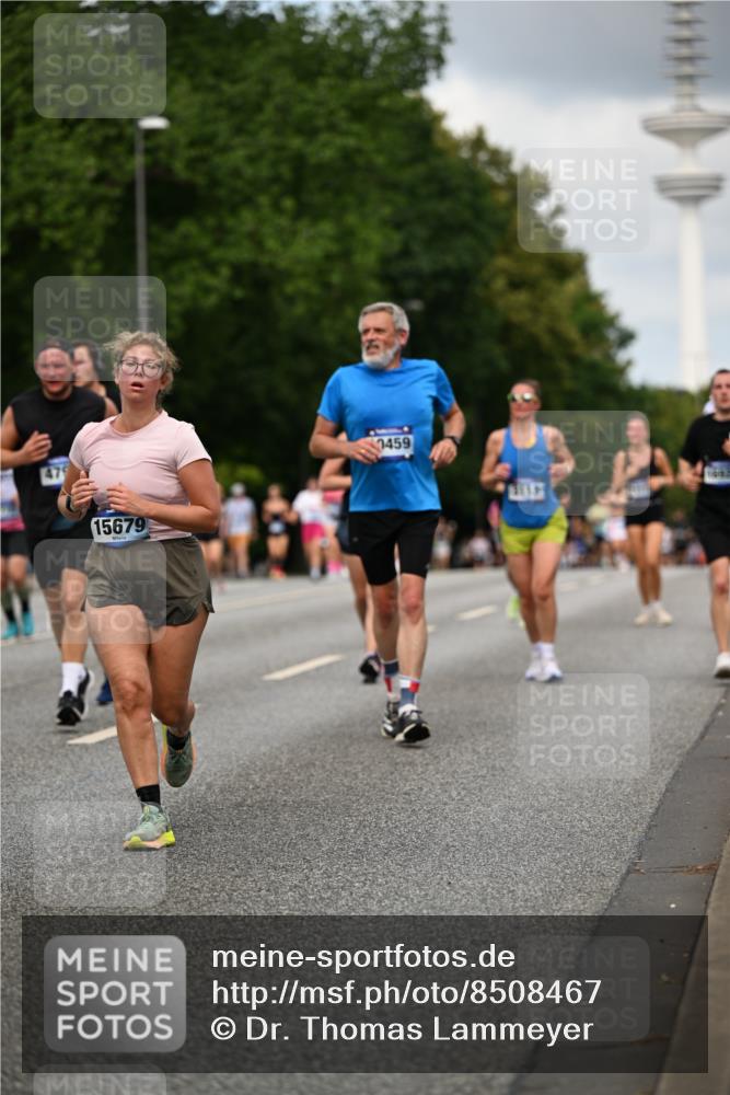 29.06.2025 - hella hamburg halbmarathon Dr. Thomas Lammeyer http://msf.ph/oto/8508467 29.06.2025 10:29:43 Kennedybrücke 1627, 2000, 3053, 3099, 3113, 3132, 3920, 4008, 4010, 4111, 4444, 4797, 5814, 7778, 8083, 8276, 8962, 9927, 11157 meine-sportfotos.de